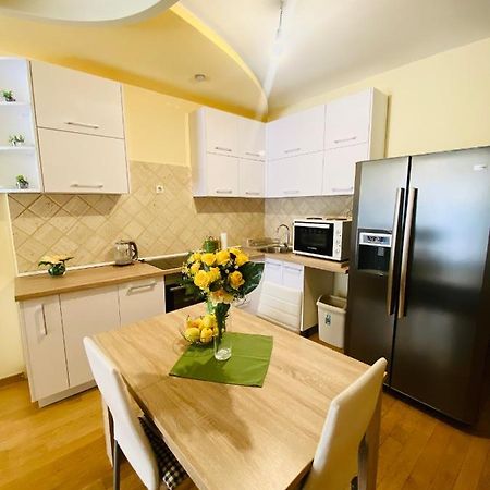 'M&M' Two Bedroom Apartment In Center Of Budva Extérieur photo