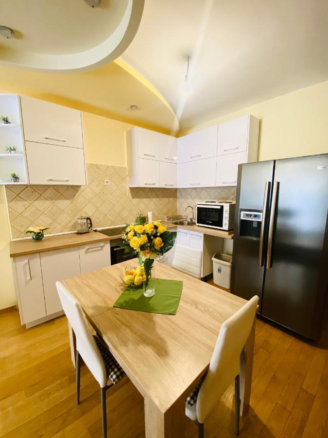 'M&M' Two Bedroom Apartment In Center Of Budva Extérieur photo